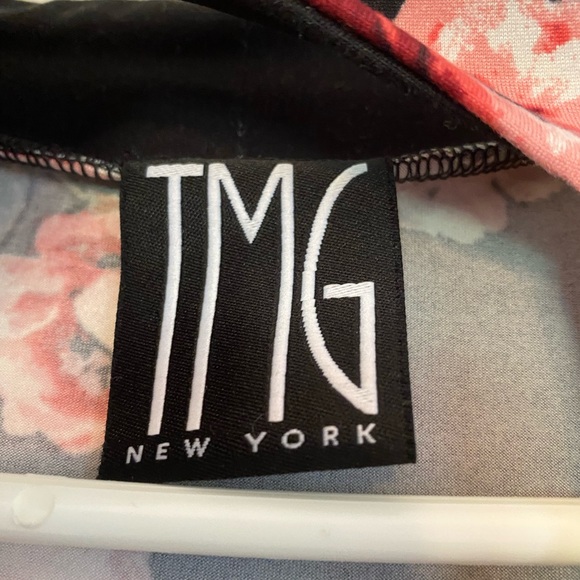 Black Floral Bodysuit - Picture 3 of 4